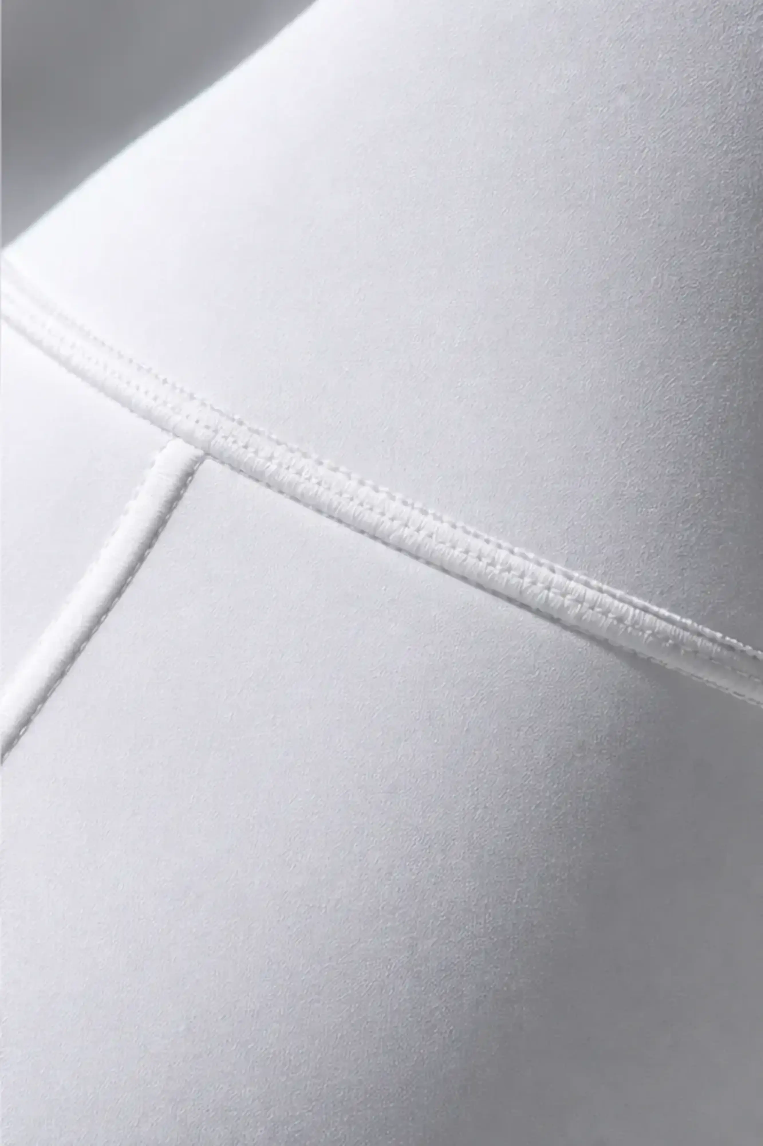 Studio 01 Set Fabric + finish